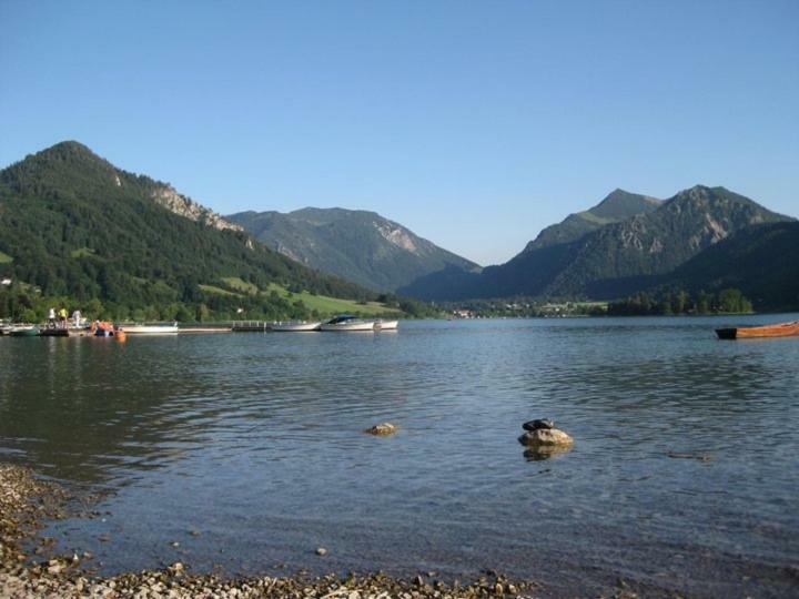 Wohnung Edelweiss - Wohnen Auf Zeit - Homeoffice - Nah Am See - Buchbar Ab 28 Naechte Schliersee Kültér fotó
